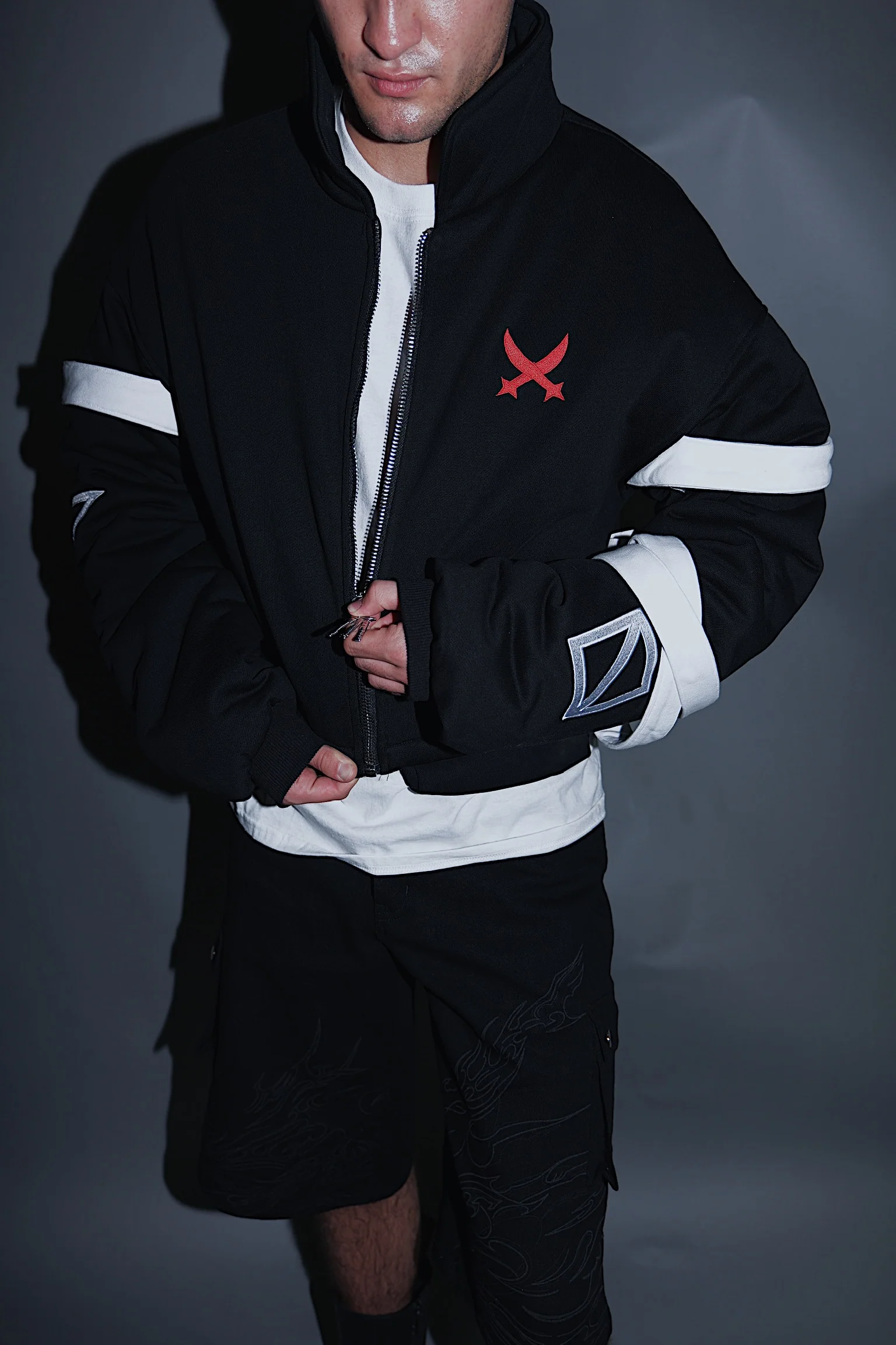 Three sword bomber - Image 3