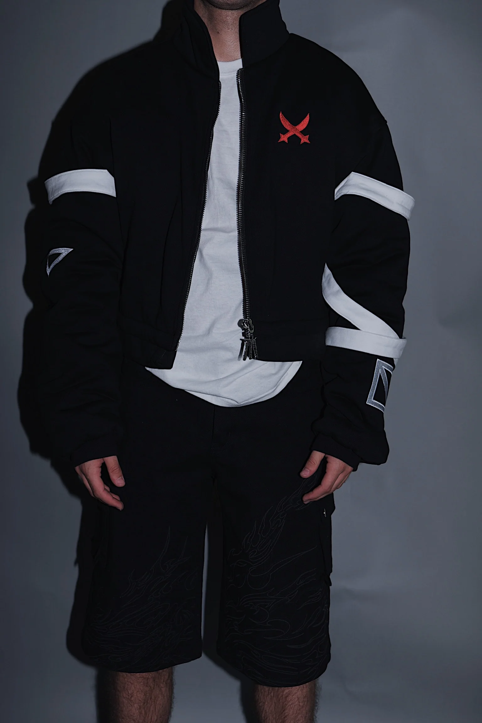 Three sword bomber - Image 6