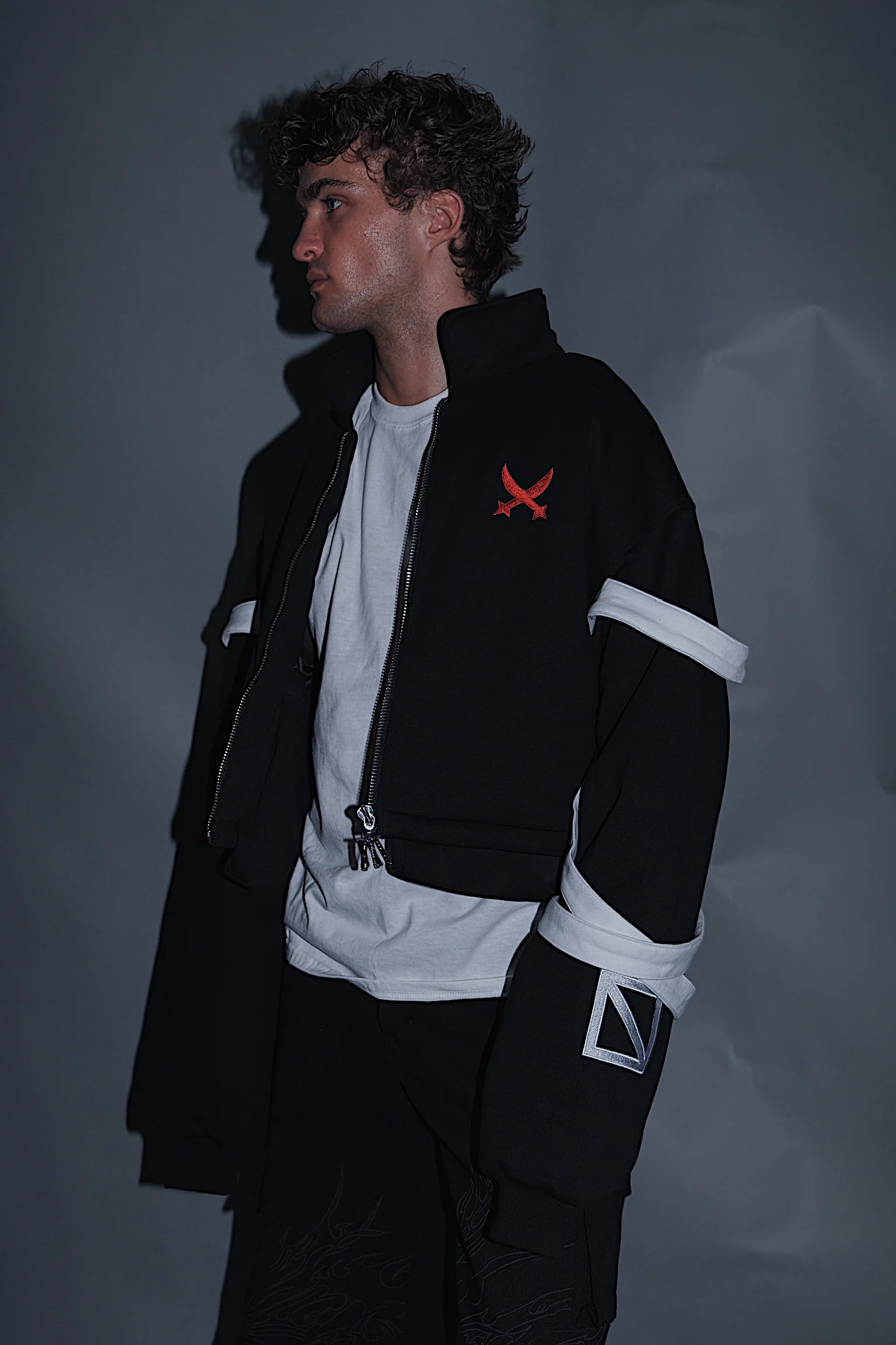 Three sword bomber - Image 7